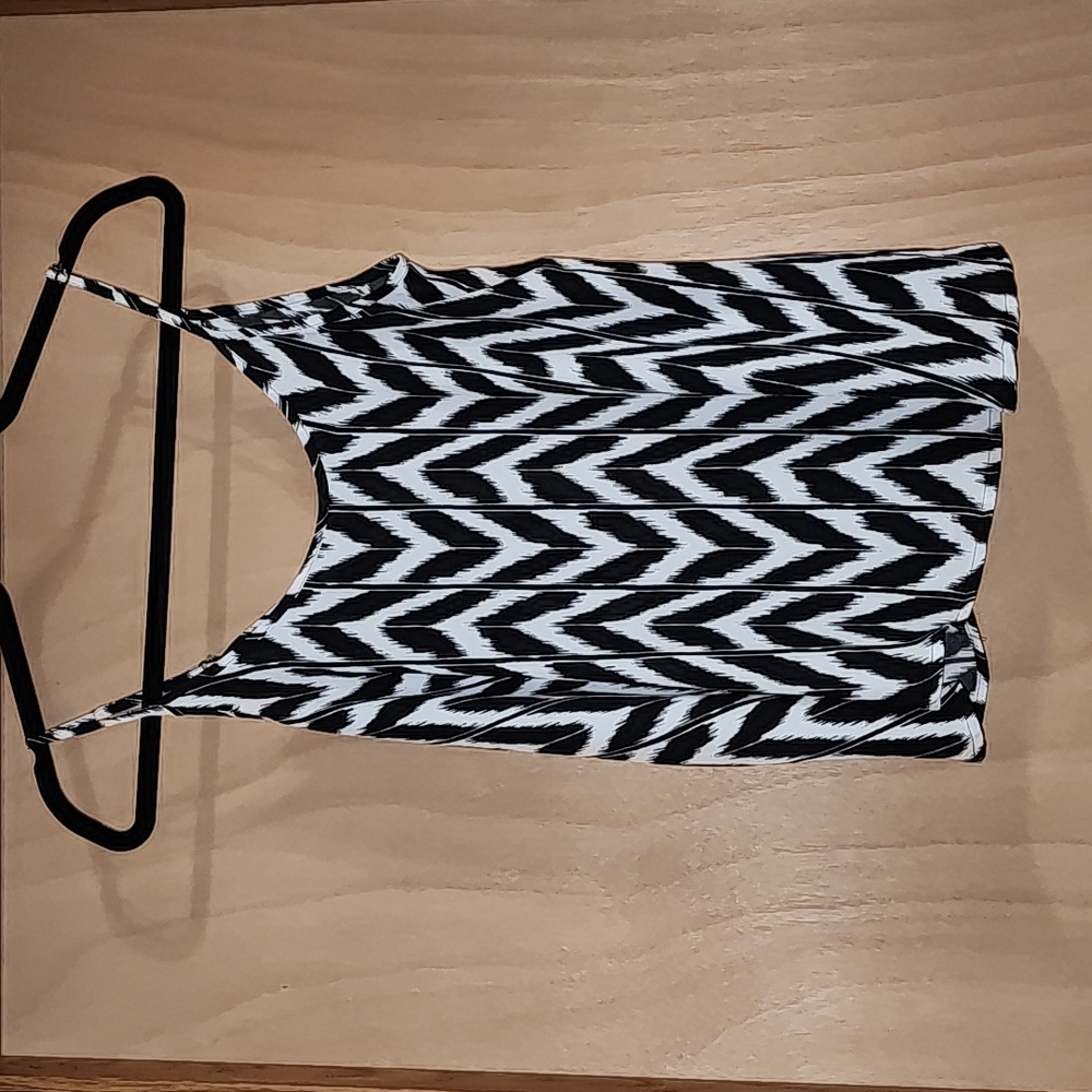 Apt 9 Black and White Tank Top